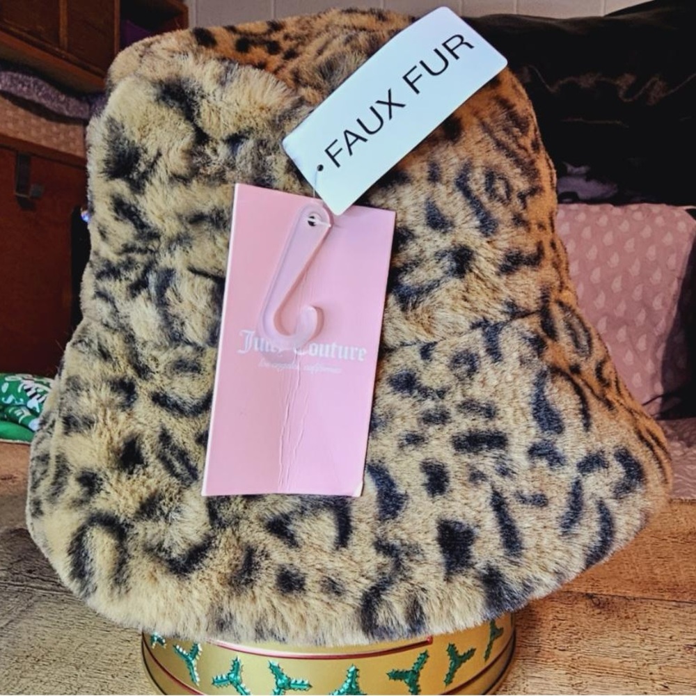 🐆 JUICY Y2K leopard furry bucket hat